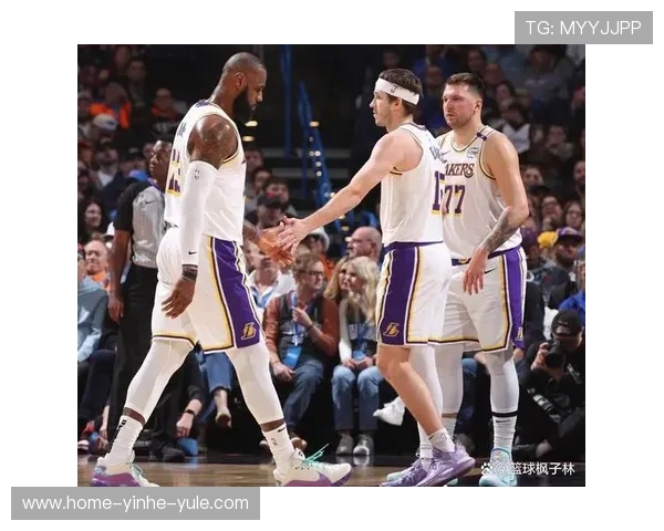湖人核心伤情更新影响季后赛布局球迷热议球队未来走势