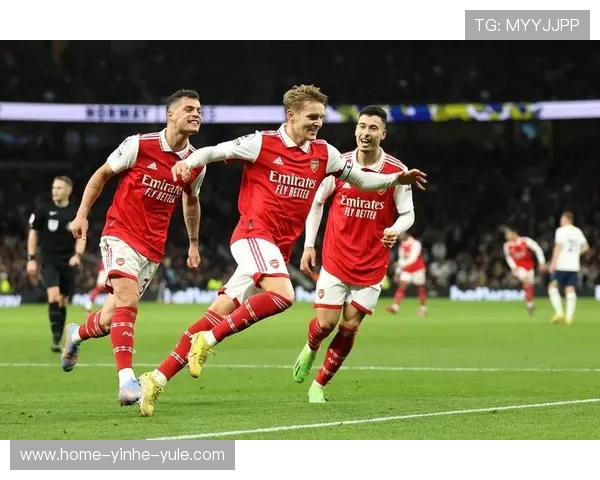 英超最新赛季焦点战绩解析与豪门球队表现全览